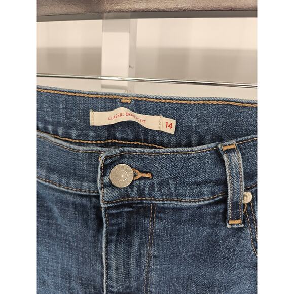 Levi Strauss Womens Sz 14 Classic Bootcut Blue Jeans Medium Wash - Picture 3 of 5